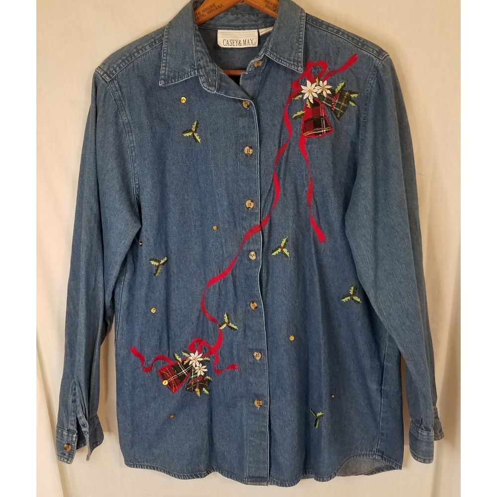 Casey Max Denim Shirt Womens‎ Medium Christmas Holiday Party Embroidered Casual